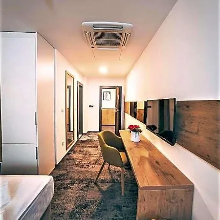 Orange 4*